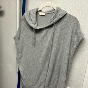 Elan size small sleeveless top with hoodie